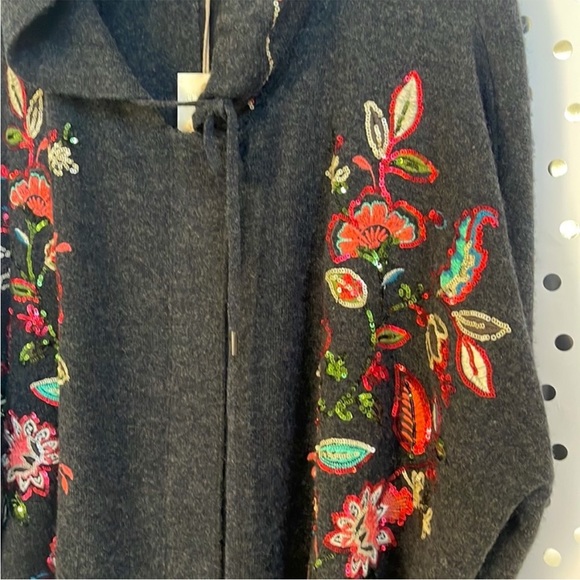 Johnny Was 🌺🌸NWT 🌷🌼Cashmere Cape - Picture 1 of 2